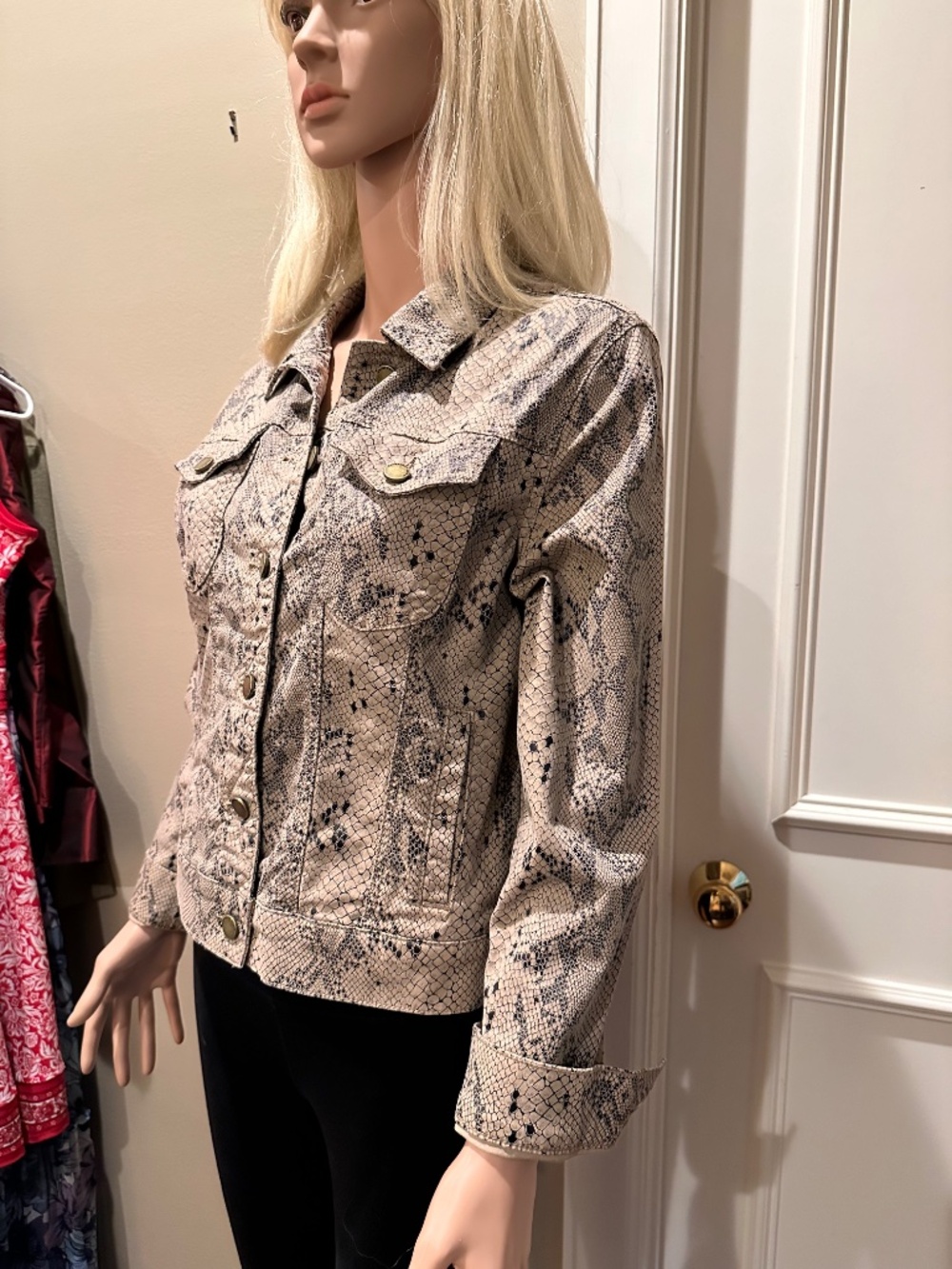 PROSPERITY DENIM Snakeskin Python Print Denim Trucker Jacket Size M - Picture 3 of 13